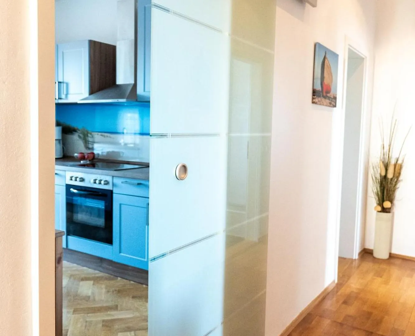 Doppelhaus- Villa Leipzig Schleussig , Moderner Altbau Apartment Dachetage Mit 2 Schlafzimmern Und Separatem Zusatzzimmer , Parkplatz - Balkon - Kamin - Eicheparkett - Arbeitsplatz Tyskland